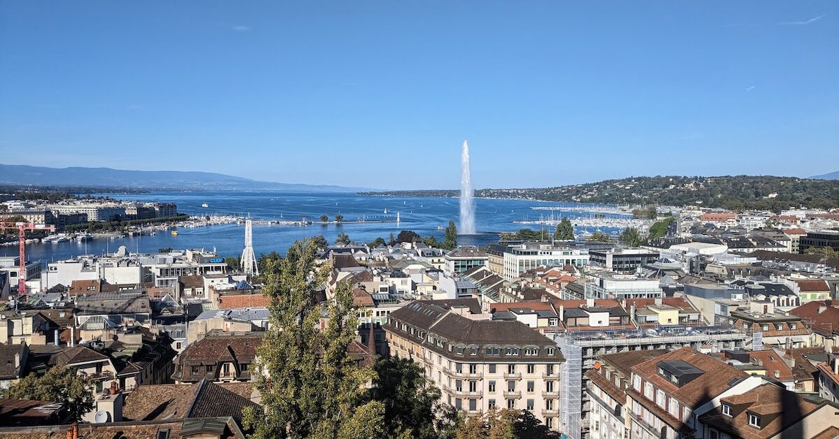 vue sur genève depuis la cathédrale saint pierre