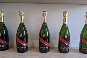 champagne mumm
